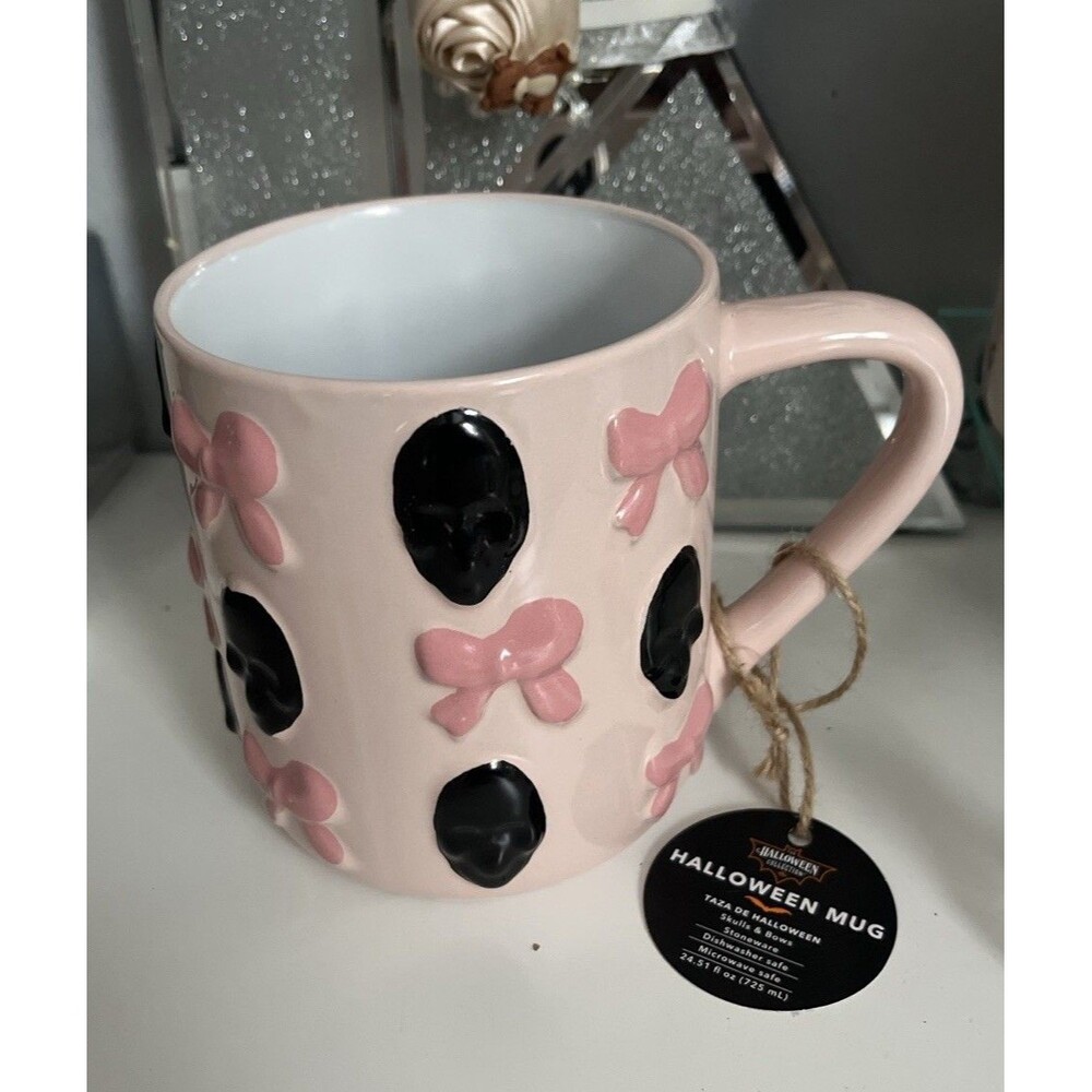 Skulls & Bows Halloween Ceramic Microwave & Dishwasher Safe 24 Oz Mug